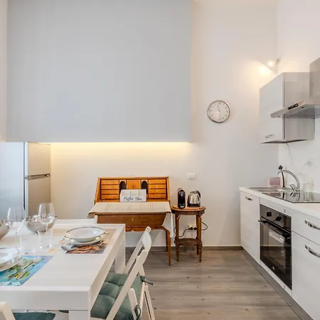 Apartment Domus Papi Borghese Rome
